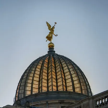 Mirabelle - Wohnen In Der Dresdner Neustadt Appartement