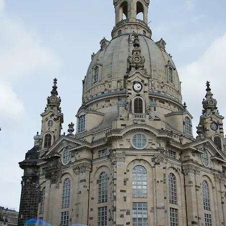 Appartement Mirabelle - Wohnen In Der Dresdner Neustadt *