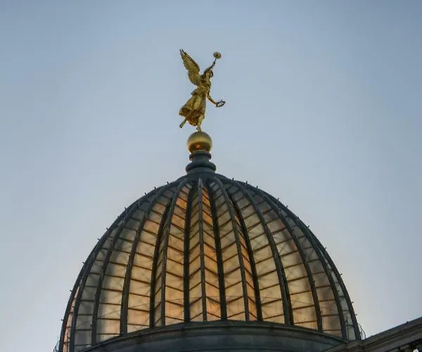 Mirabelle - Wohnen In Der Dresdner Neustadt Apartmán