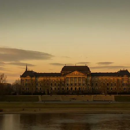 Mirabelle - Wohnen In Der Dresdner Neustadt Dresde